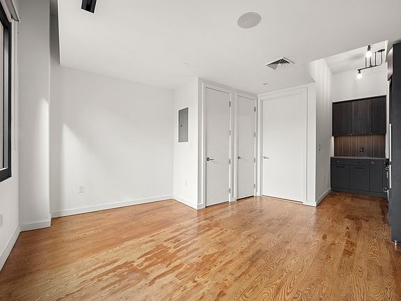 4th image of 54 Noll St APT 742