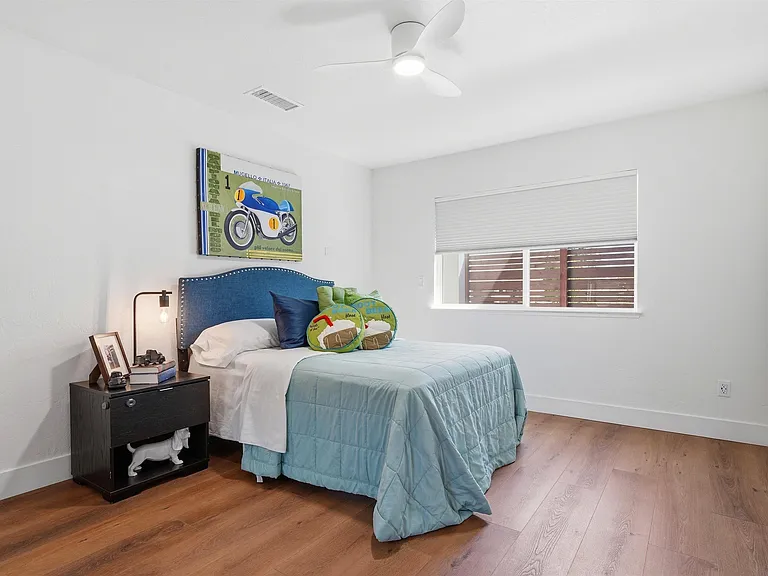 4350 Columbine Dr — Photo 12