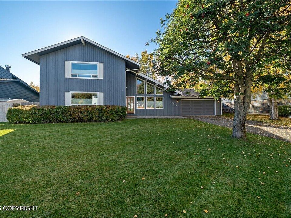 1st image of 2084 Arlington Dr N