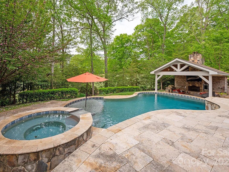 2nd image of 947 Wessington Manor Ln