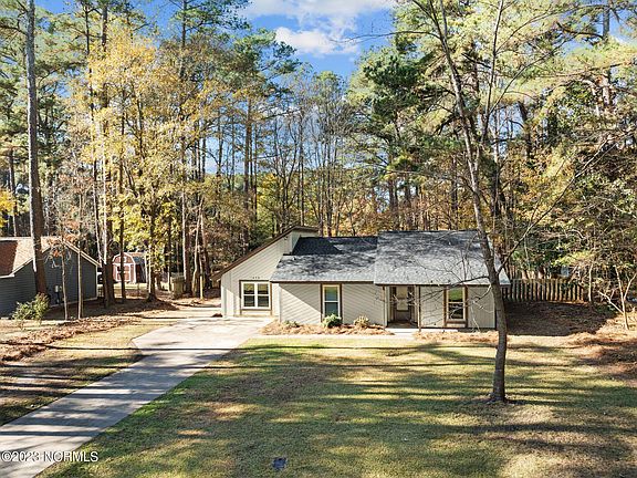 3rd image of 1448 Pineridge Drive