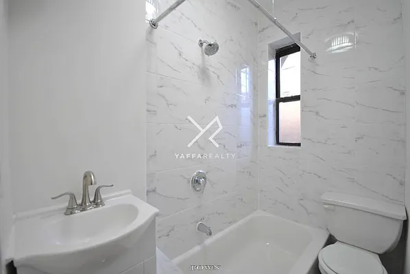 Rented by Yaffa Realty LLC | media 16