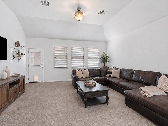 4th image of 2624 Enza Dr