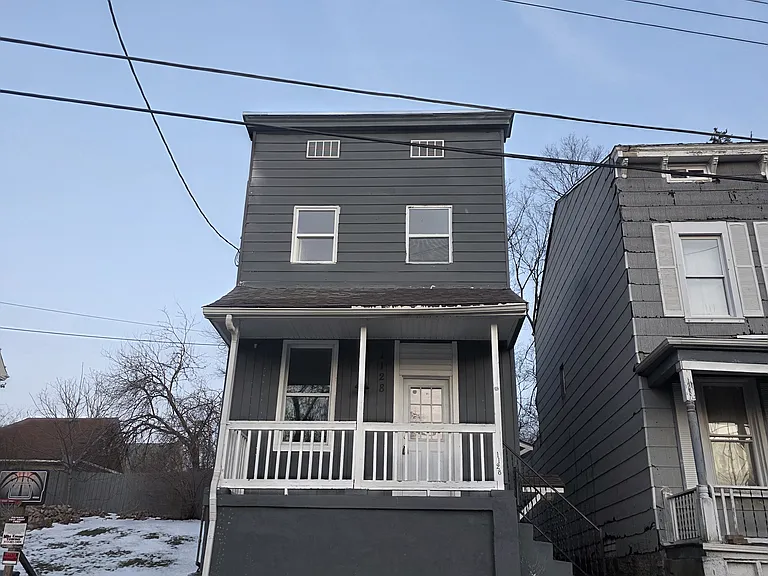 1128 Mansion Ave — Photo 9