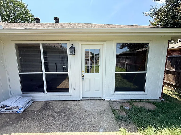 2616 Helen Ln — Photo 9
