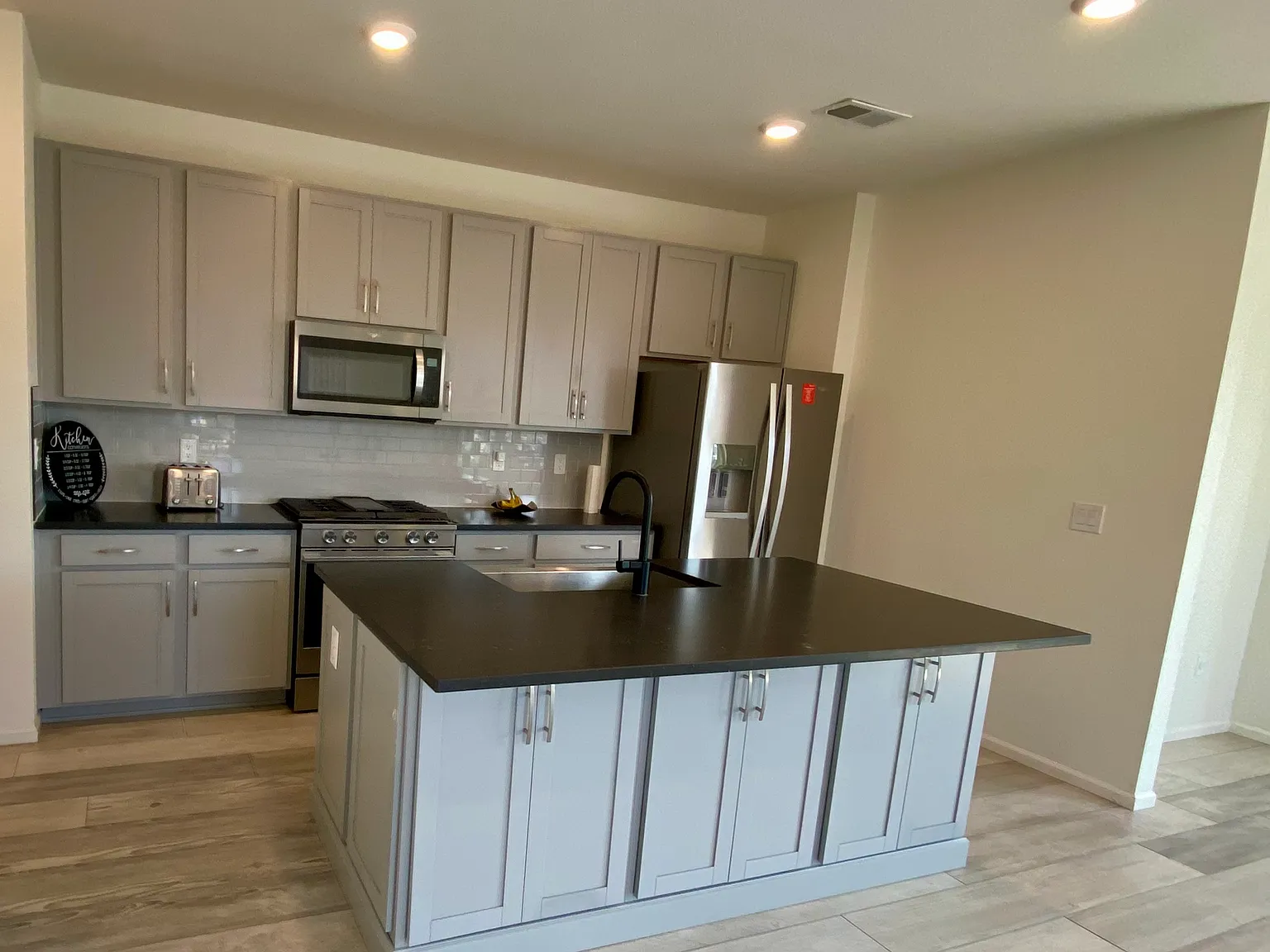 E 63rd Ave, Aurora — Photo 3