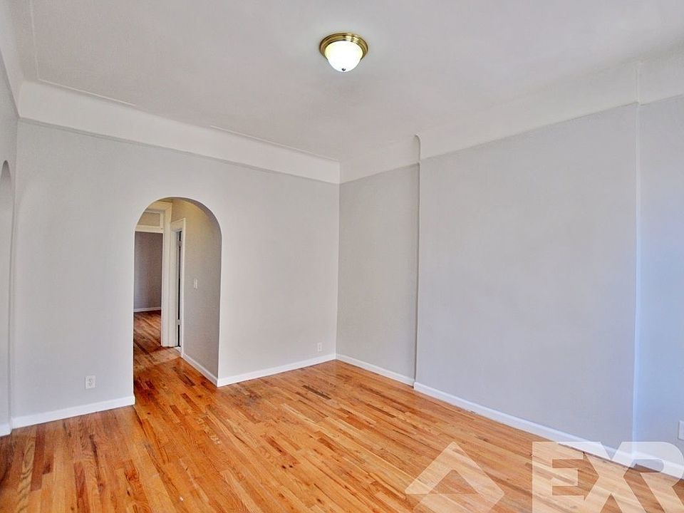 1st image of 944 Marcy Ave #2E