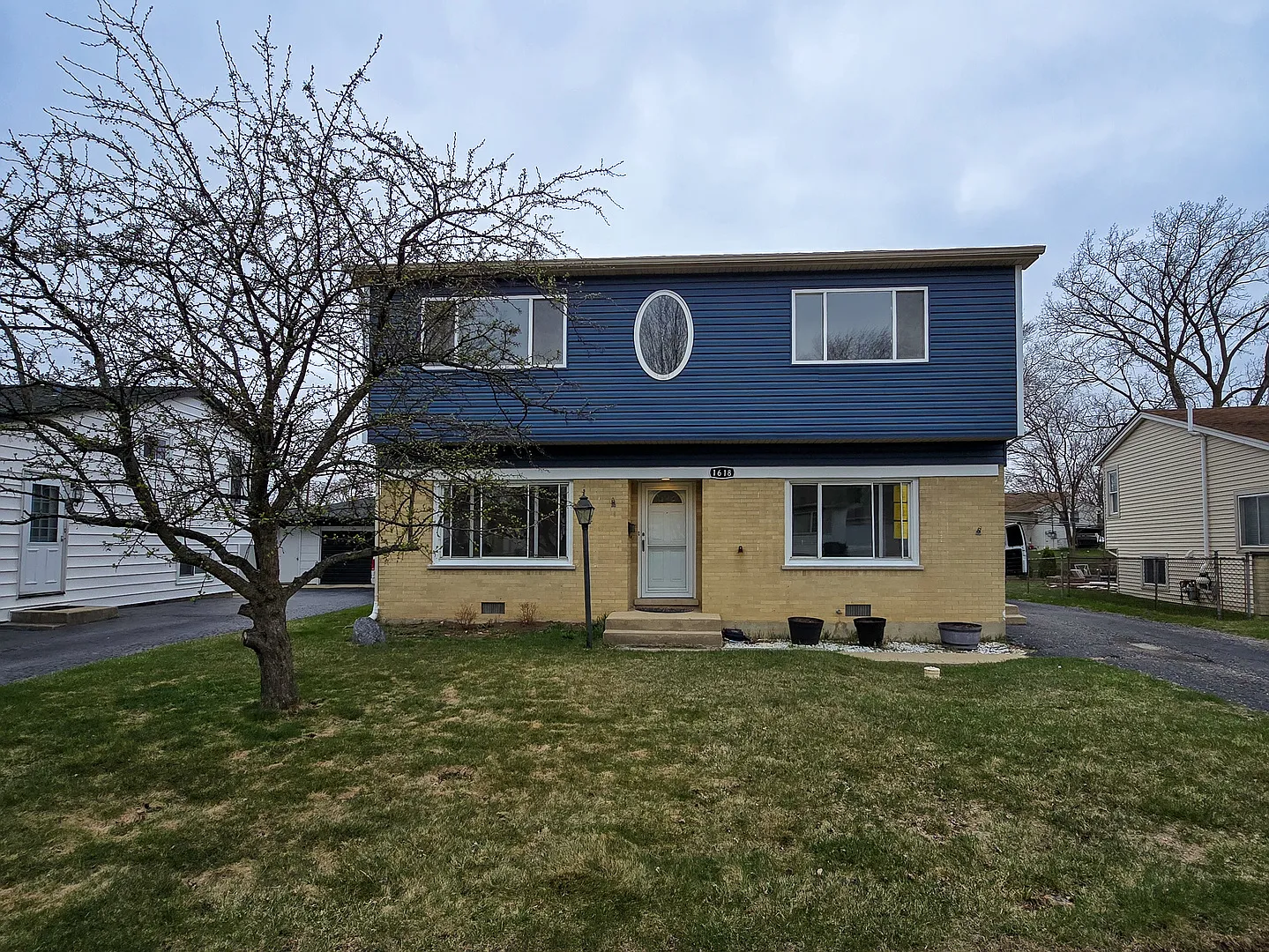 1618 Charles Dr photo 1