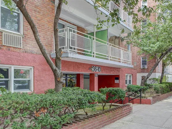 66-10 Thornton Place #1L, Forest Hills, NY 11375