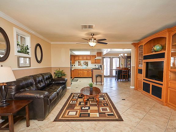 5th image of 14140 Luna Rd