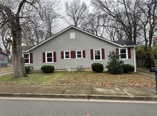 305 E Park Ave, Gallatin, TN 37066