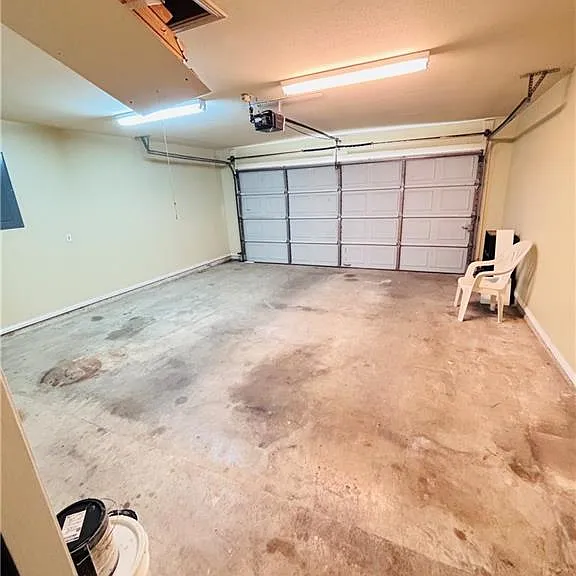 3618 N 34th Ln — Photo 7