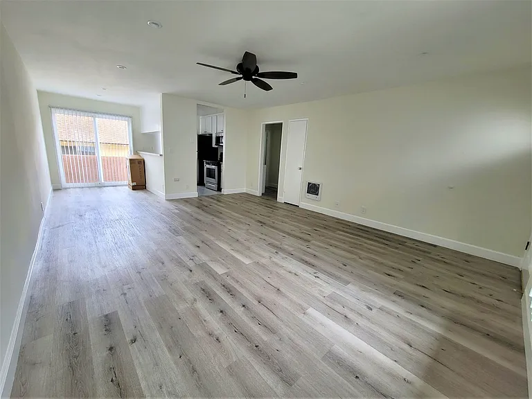1436 S Centinela Ave — Photo 17