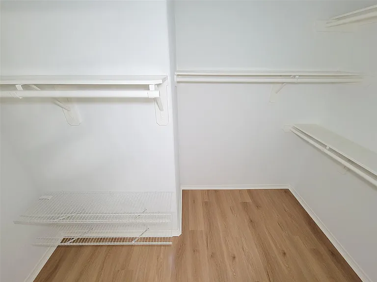 7438 Fox Knoll Ln — Photo 22