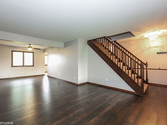 3rd image of 16001 90th Ave