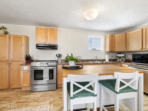 20226 E Quail Run Dr, Mayer, AZ 86333