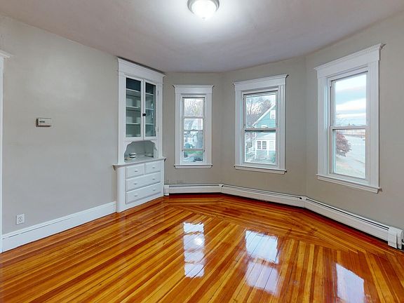 3rd image of 1066 Washington St #125