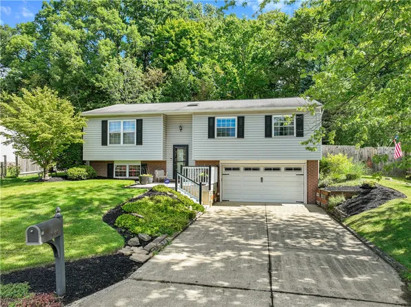 1644 Harvest Hill Dr, Pittsburgh, PA 15239