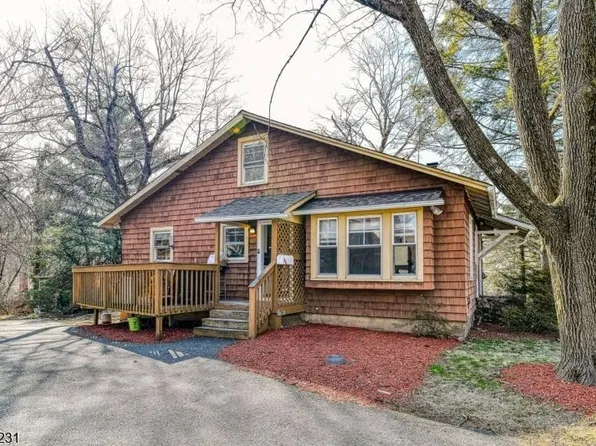 273 W Mount Pleasant Ave, Livingston, NJ 07039
