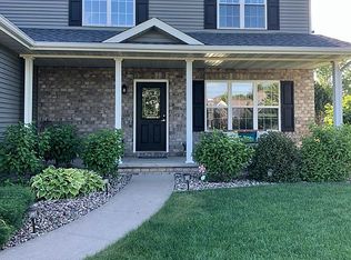 W7246 Fox Hollow Ln, Greenville, WI 54942