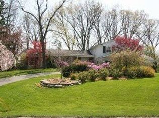 4126 Nearbrook Rd, Bloomfield Hills, MI 48302