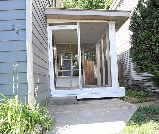 3rd image of 24 W Bidleman St