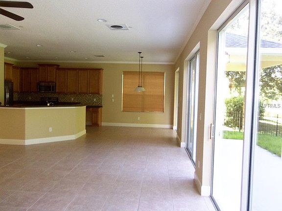 4th image of 184 Heatherbrooke Cir
