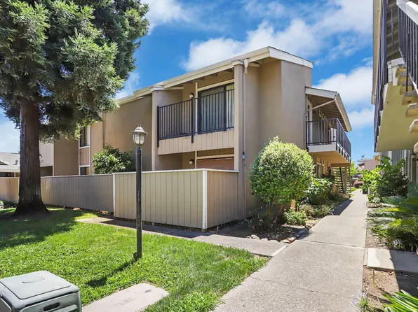 3720 W Benjamin Holt Dr APT 8, Stockton, CA 95219