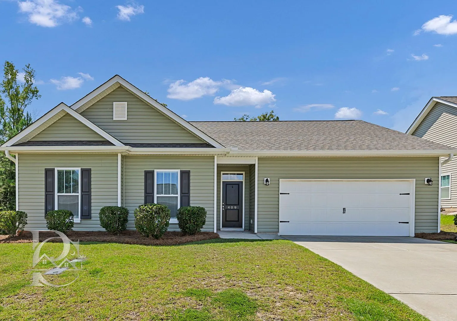 Gated Community & Minutes From Lake Murray — Photo 1