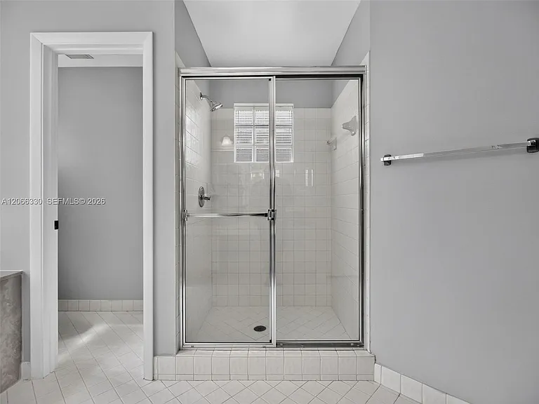 1520 Seabay Rd — Photo 63