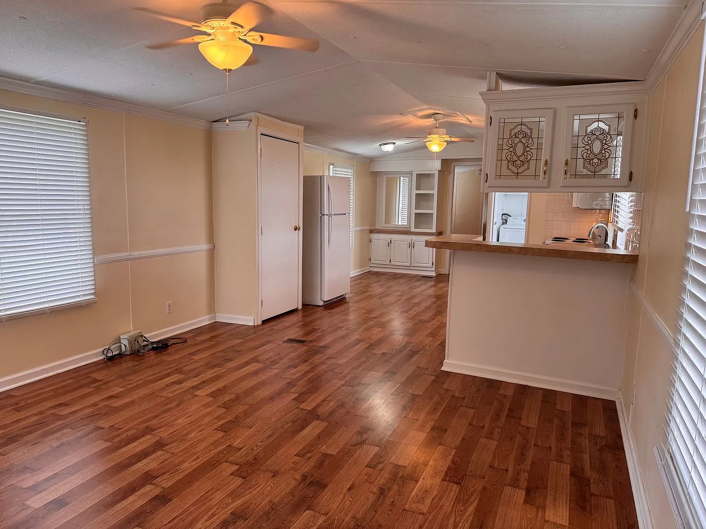 2 Bed, 2 Bath Mobile Home Located In The Country In Denton! With Beautiful Back Porch View! Lawn ... — Photo 4