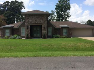 205 Robinhood Cir, Lafayette, LA 70508