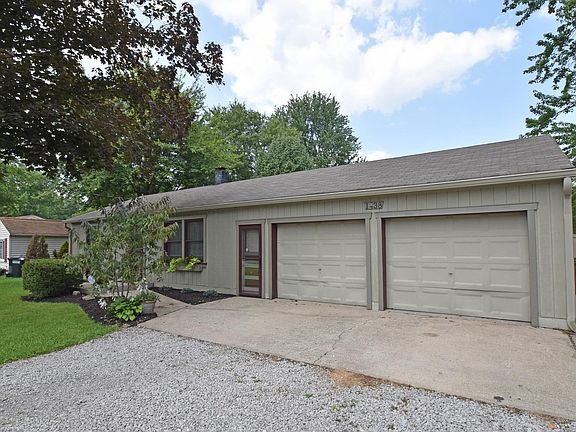 2nd image of 1438 Woodville Pike