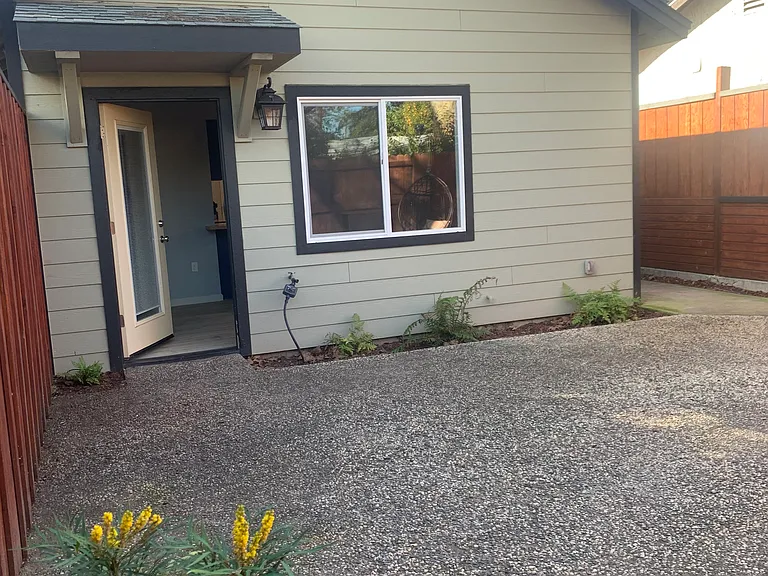 280 E 4th Ave — Photo 15