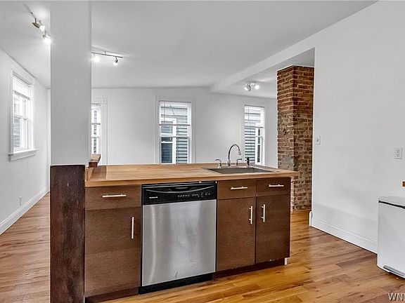 4th image of 575 Auburn Ave
