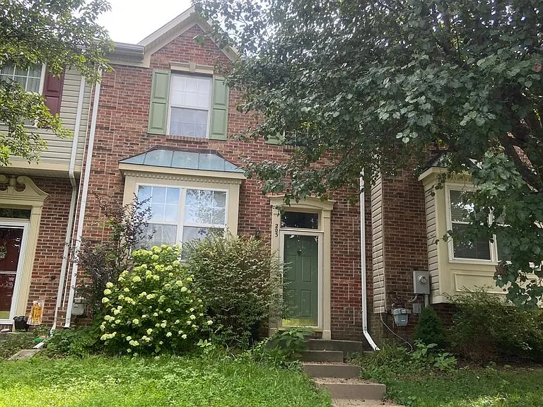 203 Glen View Ter — Photo 1