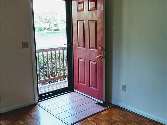 4th image of 351 New London Ave Unit 108