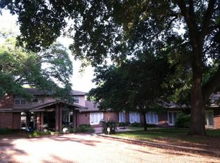 1111 E 9th St, Cameron, TX 76520