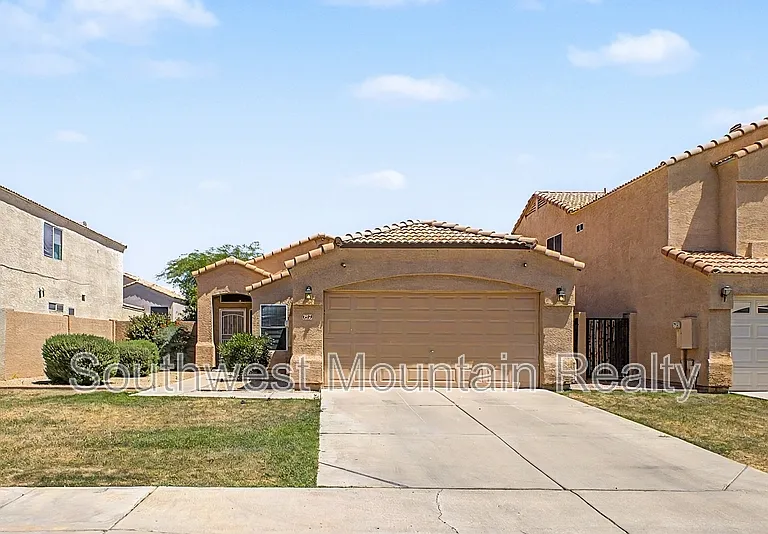 649 S Banning — Photo 1