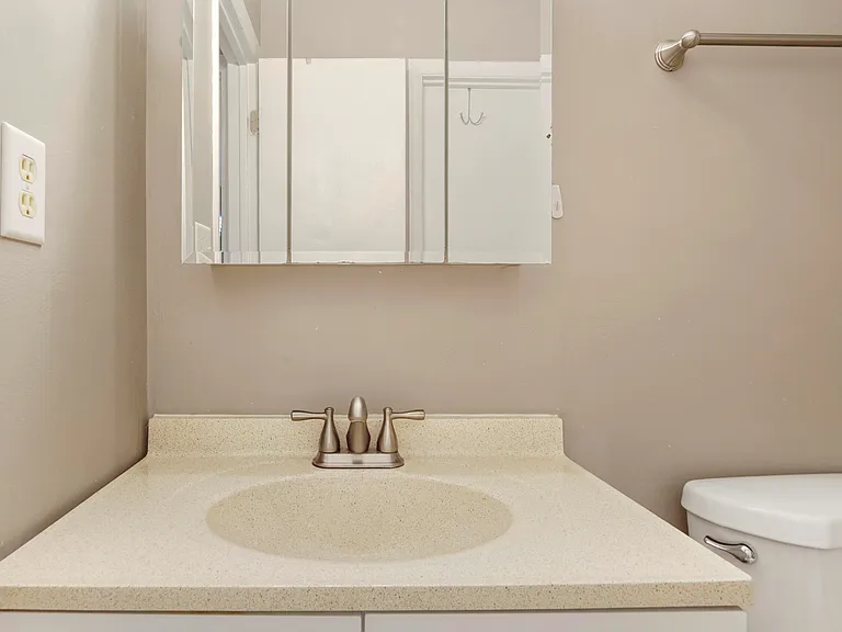 2518 Johnson Dr — Photo 20