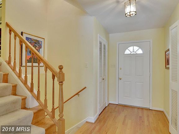 4th image of 9503 Kingsley Ave