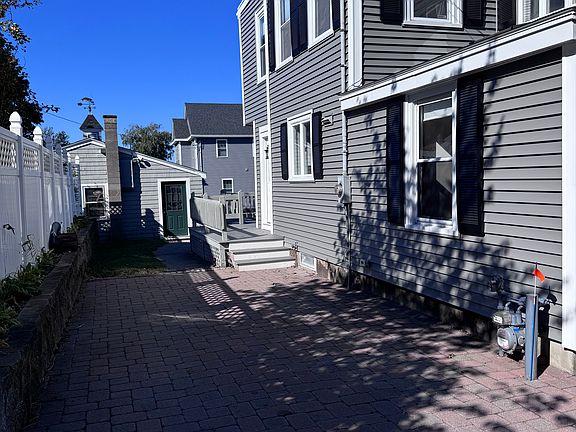 2nd image of 3 Marshall Ct