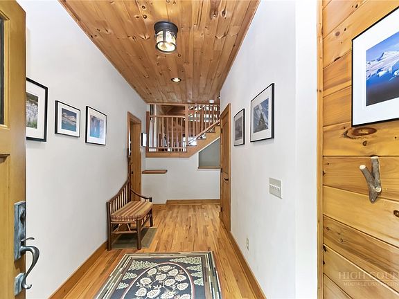 2nd image of 107 Woodridge Rd + 4.6 acres