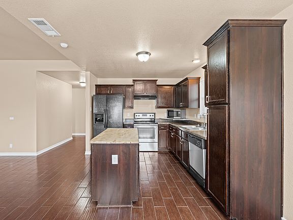 4th image of 912 Coastal Dr