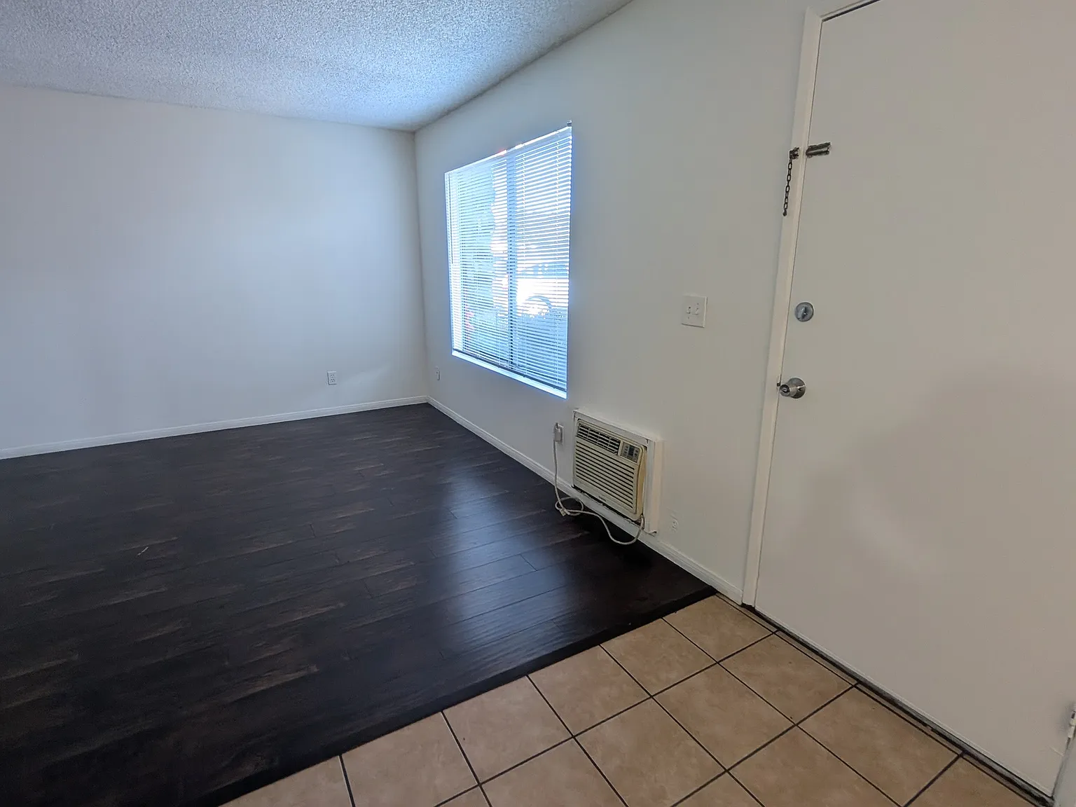 1054 S Magnolia Ave — Photo 2