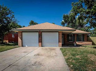 5609 NW Beechwood Dr, Lawton, OK 73505