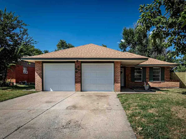 5609 NW Beechwood Dr, Lawton, OK 73505