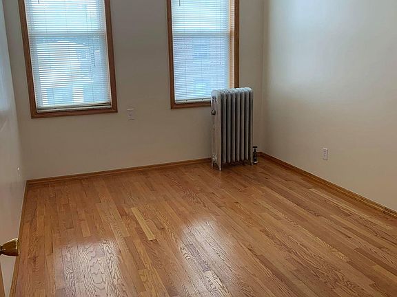 4th image of 1938 82nd St #B13