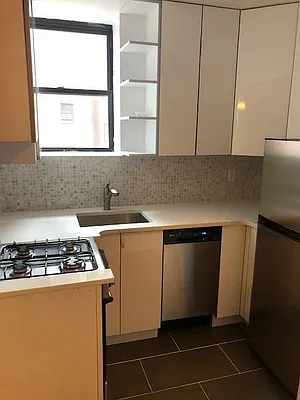 Rented by Addison Property Group | media 35