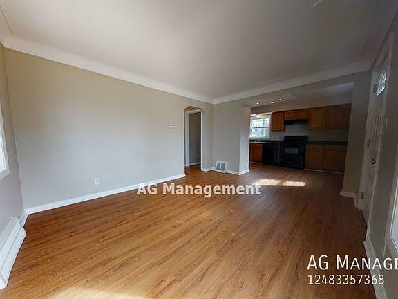 4th image of 606 White Ave